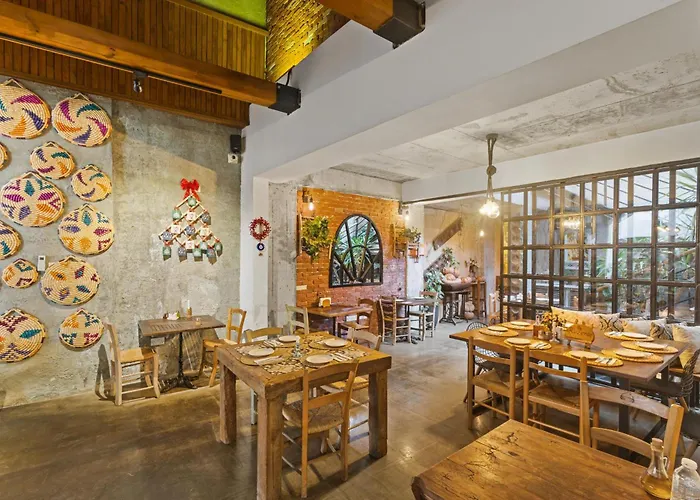 The Iskemleci Готель типу 